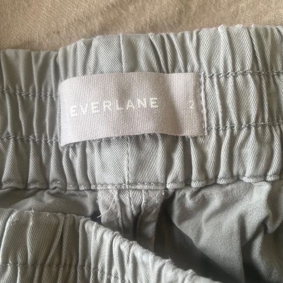 Everlane Easy Pant in Sage Green Size 2 - Picture 3 of 3